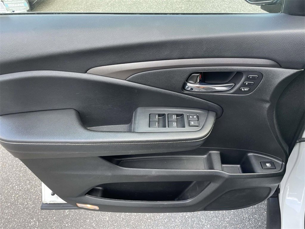 Used 2022 Honda Ridgeline RTL-E image 16