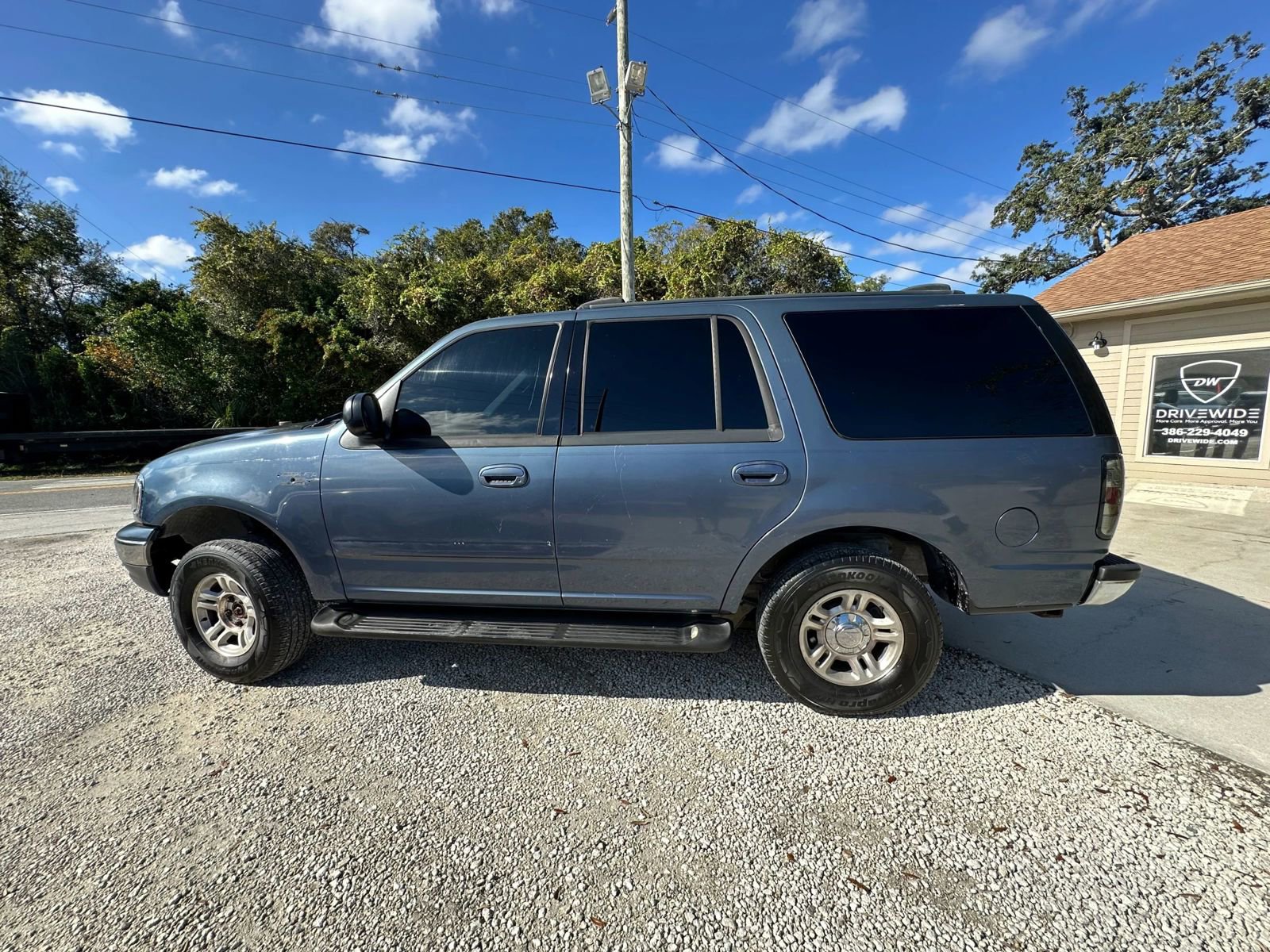 Used 2002 Ford Expedition XLT image 5