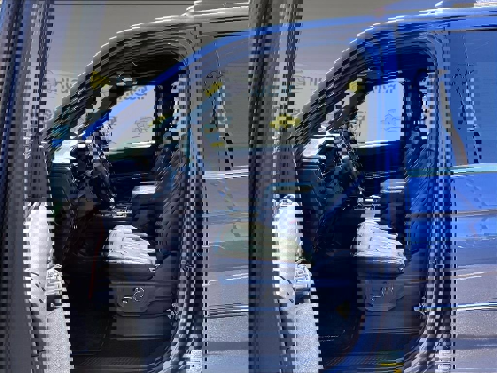 Used 2023 Ford Expedition Limited AWD/4WD image 12