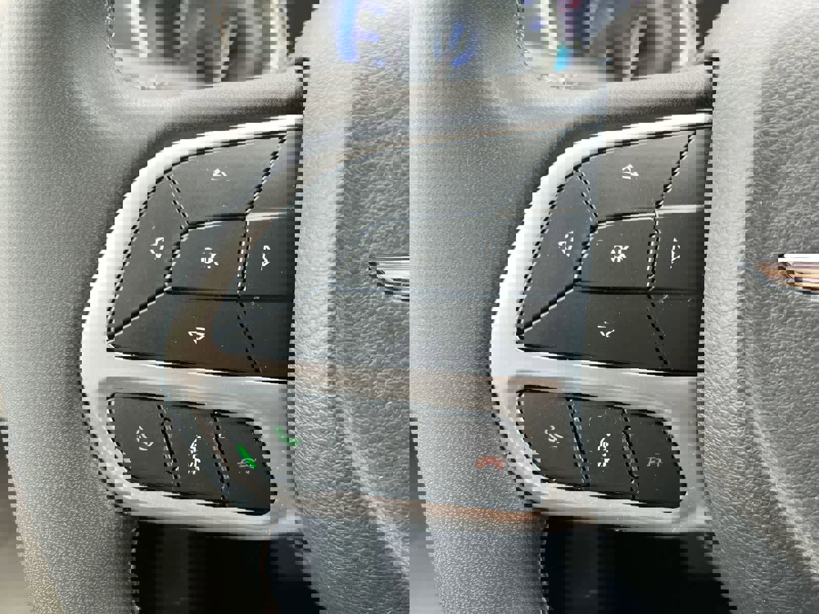 Used 2023 Chrysler Pacifica Touring-L image 23