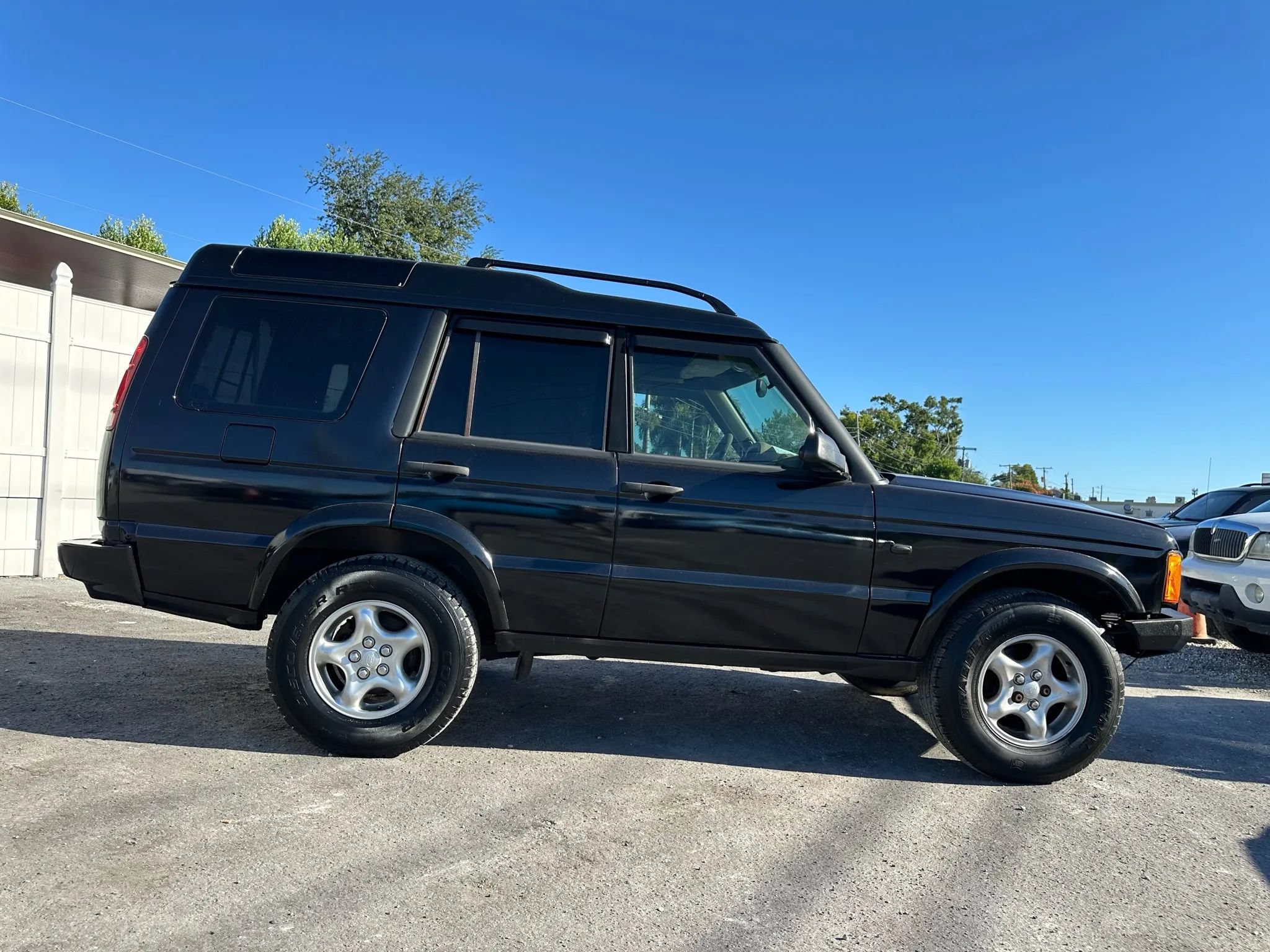 Used 1999 Land Rover Discovery Series II AWD/4WD image 5