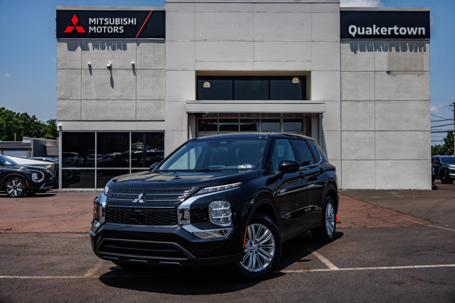 New 2025 Mitsubishi Outlander ES image 1