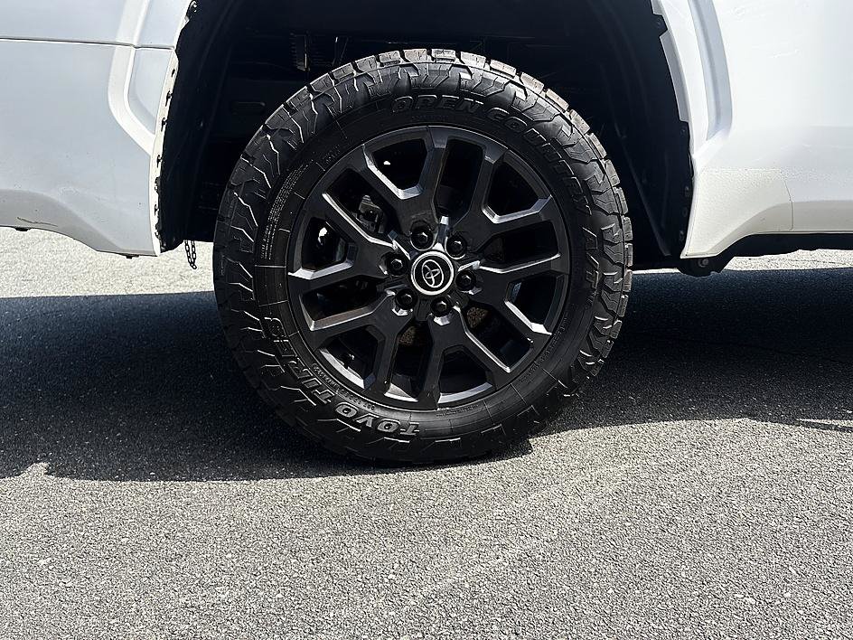 Used 2022 Toyota Tundra SR AWD/4WD image 12