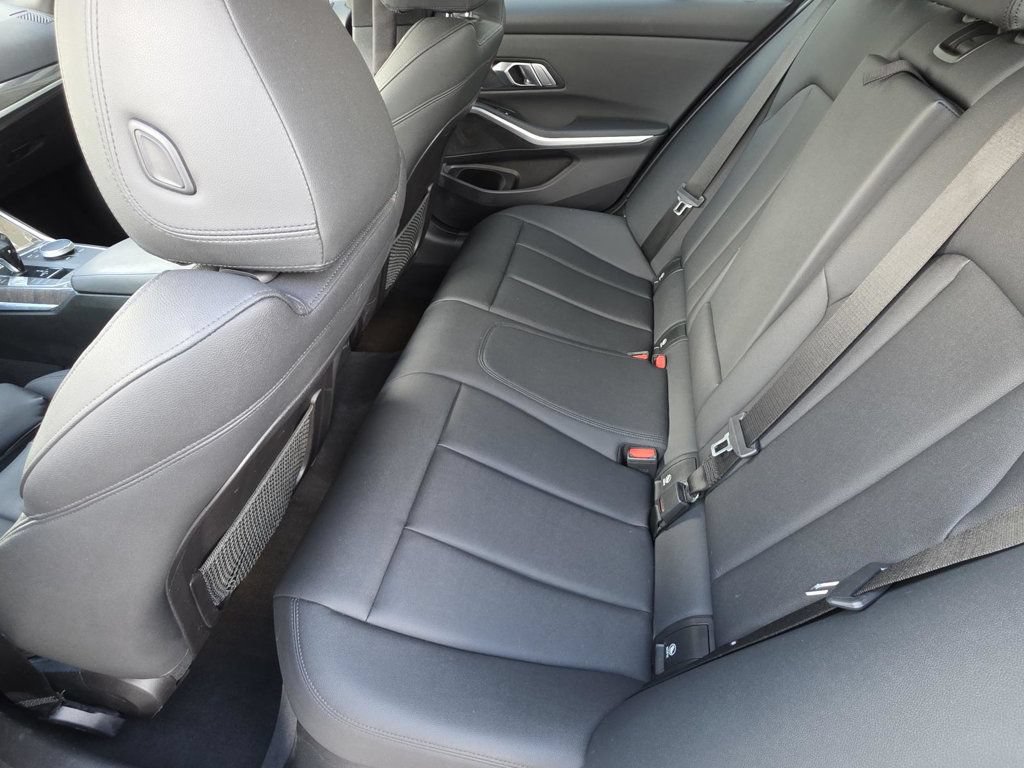 Used 2020 BMW 330i Sedan w/ Convenience Package RWD image 9