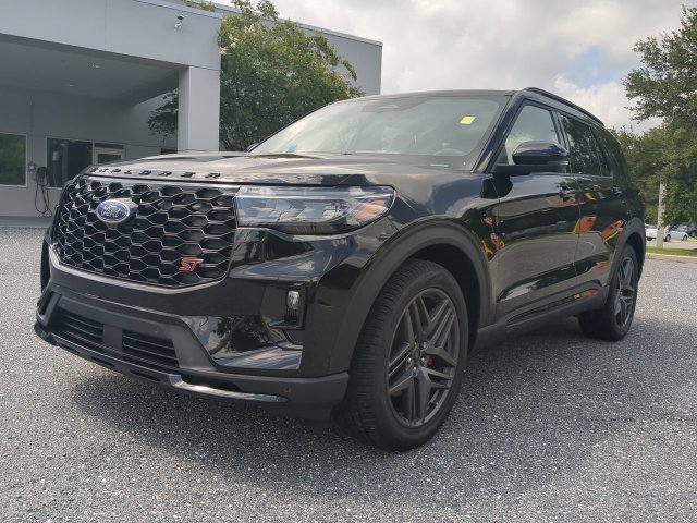 New 2026 Ford Explorer ST RWD image 9