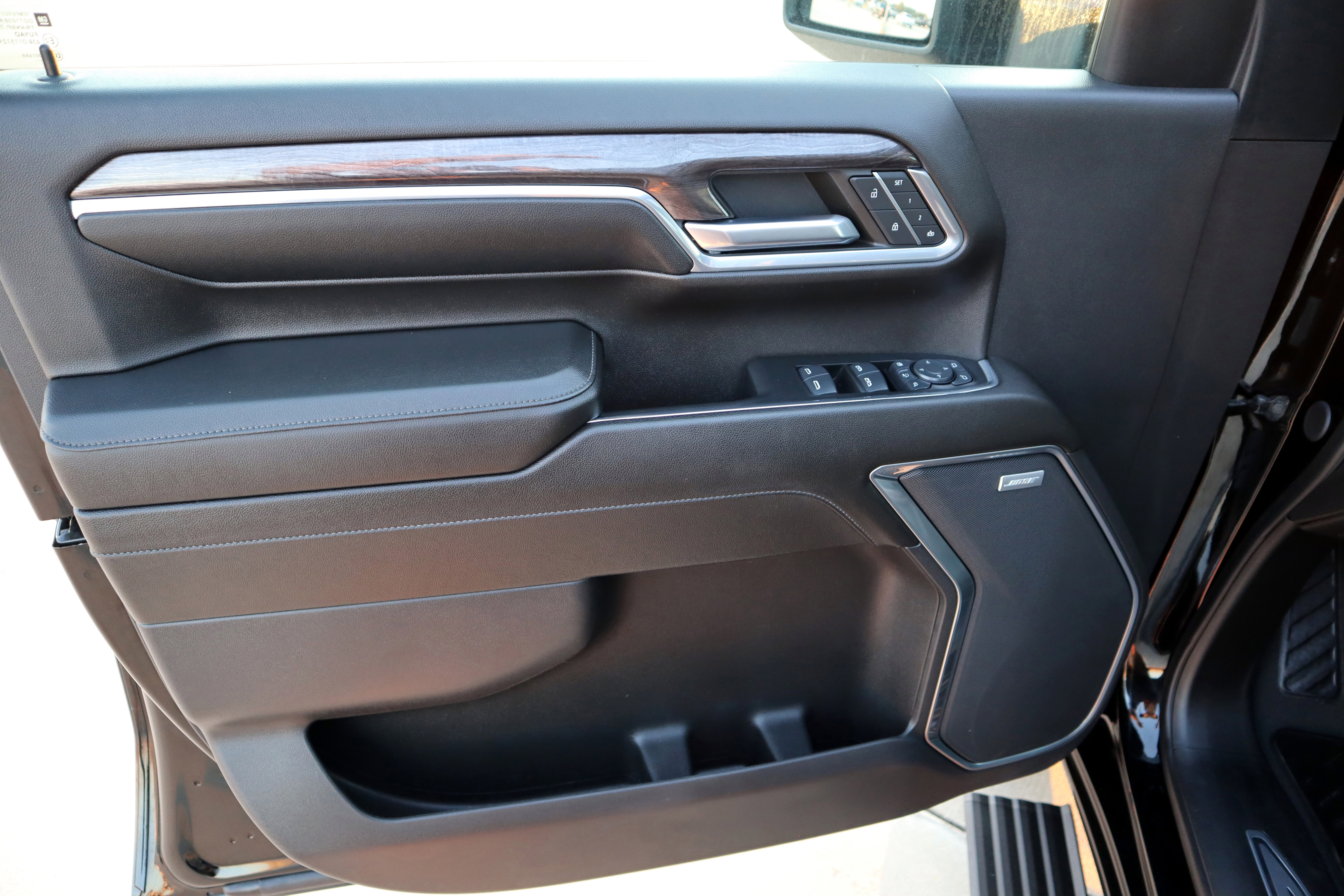 Used 2024 Chevrolet Silverado 2500 LTZ w/ LTZ Plus Package image 25