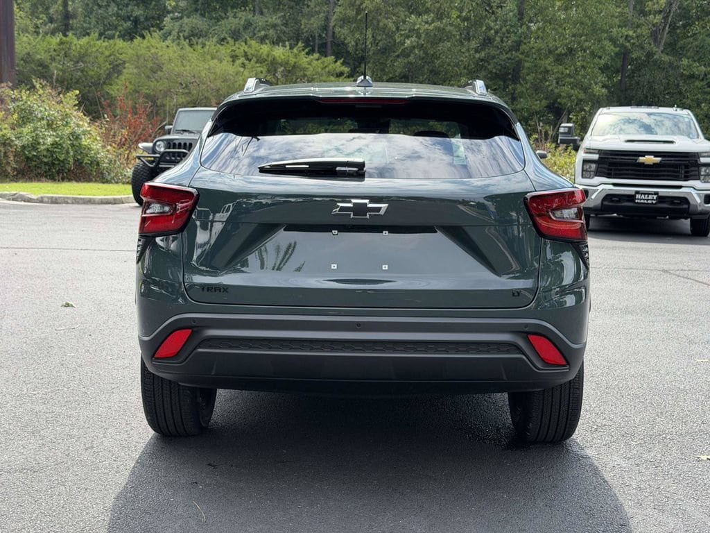 New 2026 Chevrolet Trax LT w/ Driver Confidence Package FWD image 21