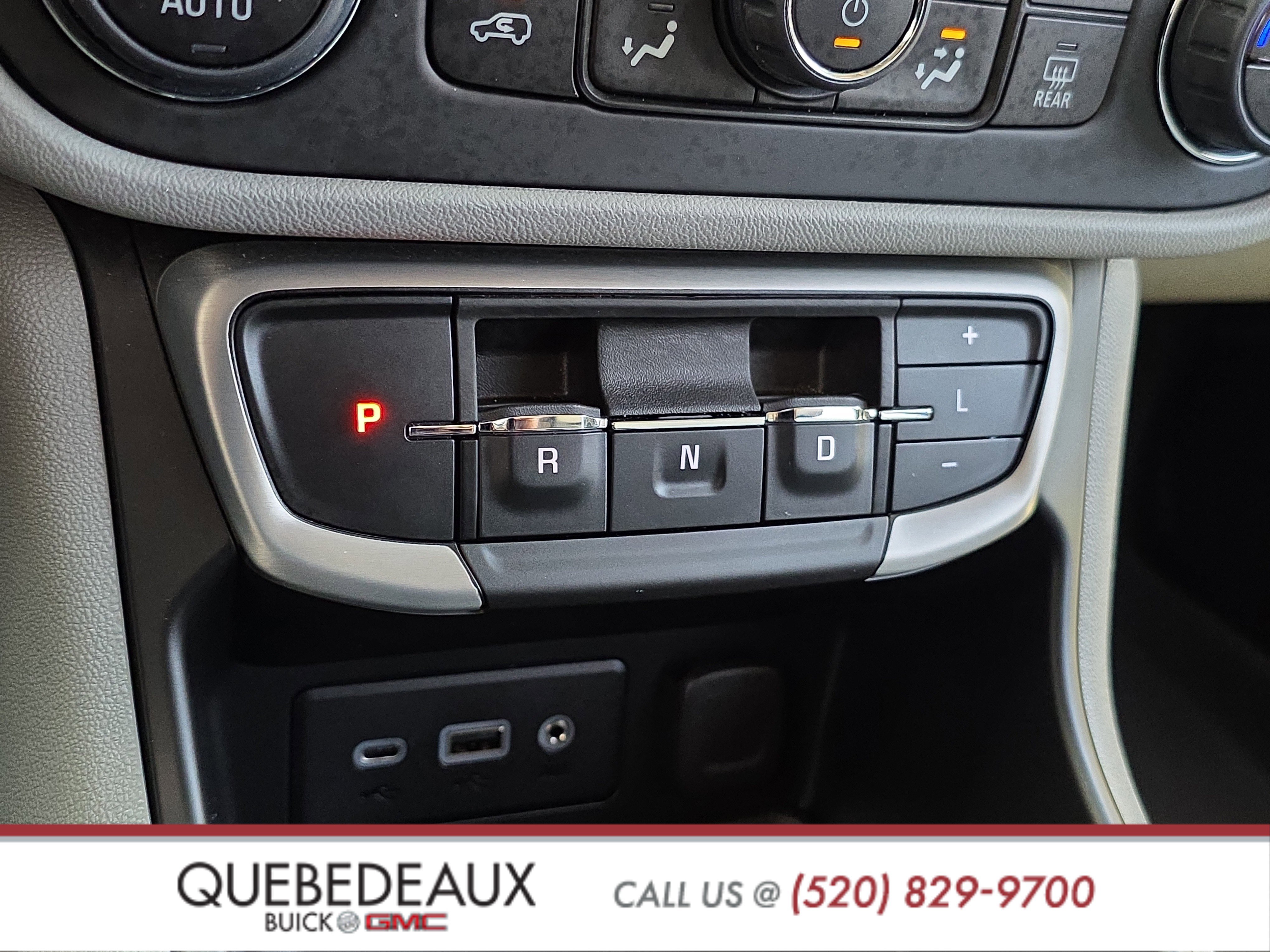 Used 2024 GMC Terrain SLE w/ Driver Convenience Package image 23