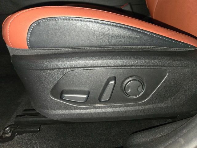 Used 2023 Kia Sportage SX image 12