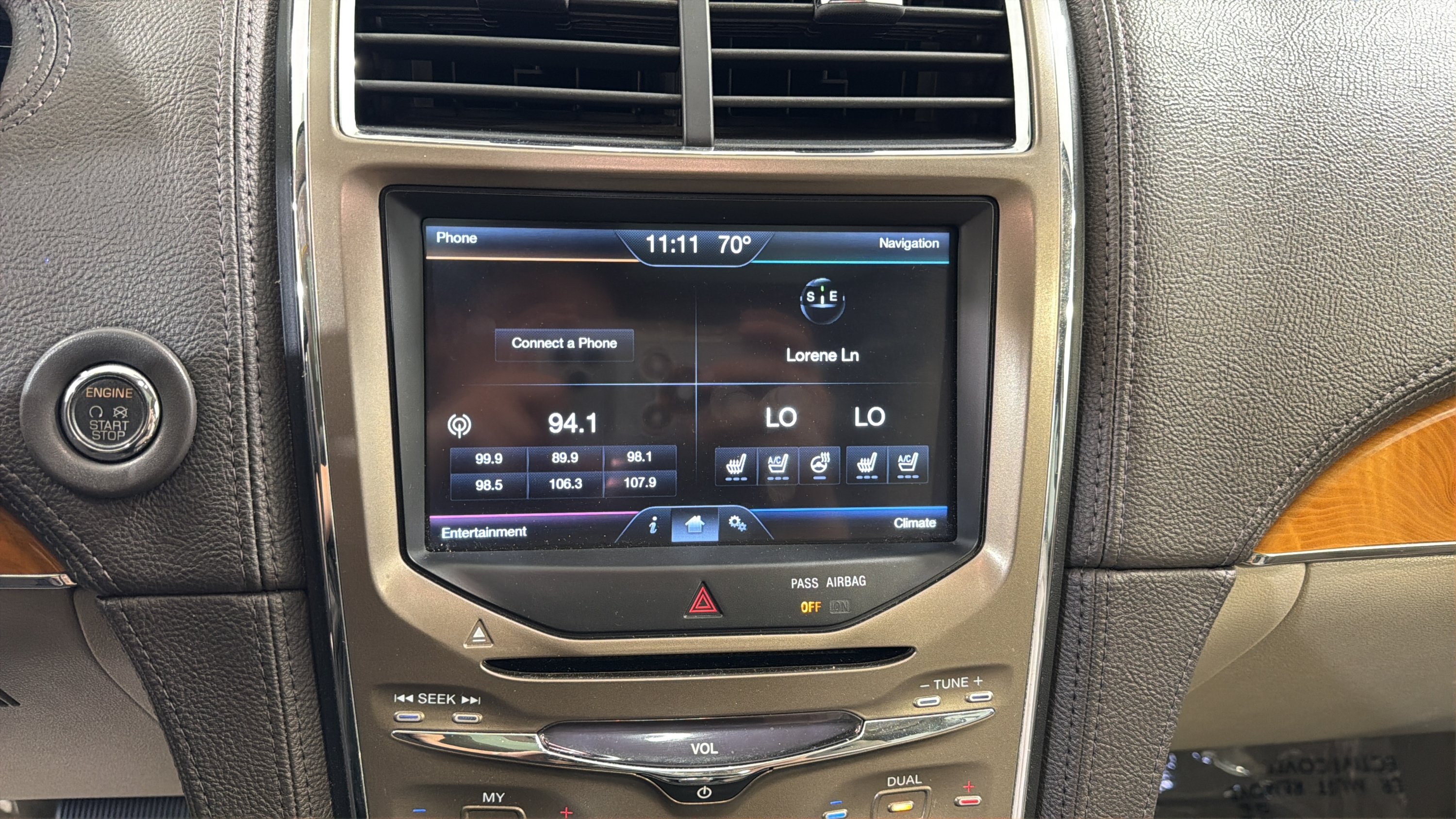 Used 2012 Lincoln MKX FWD image 17