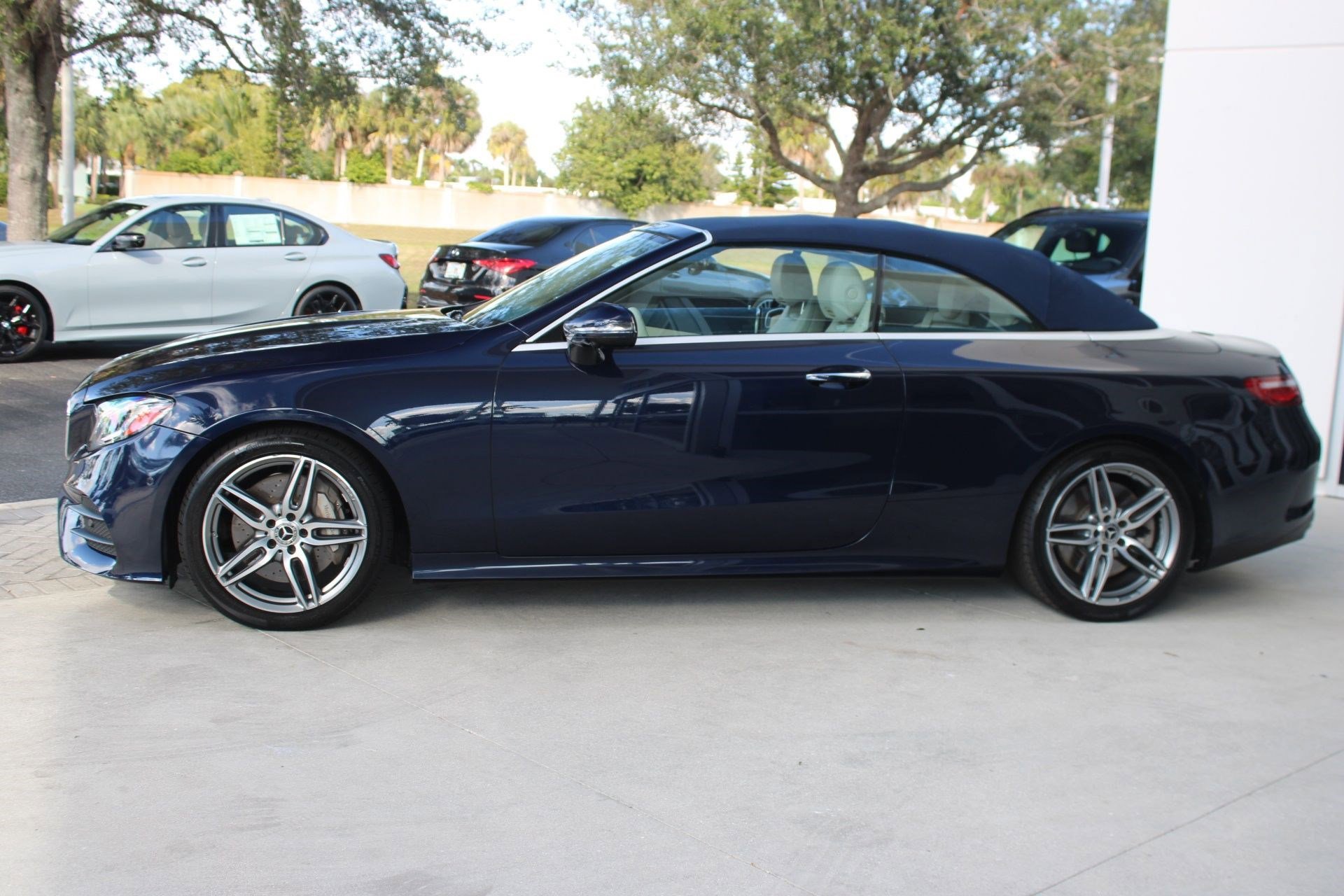 Used 2019 Mercedes-Benz E 450 Cabriolet image 2