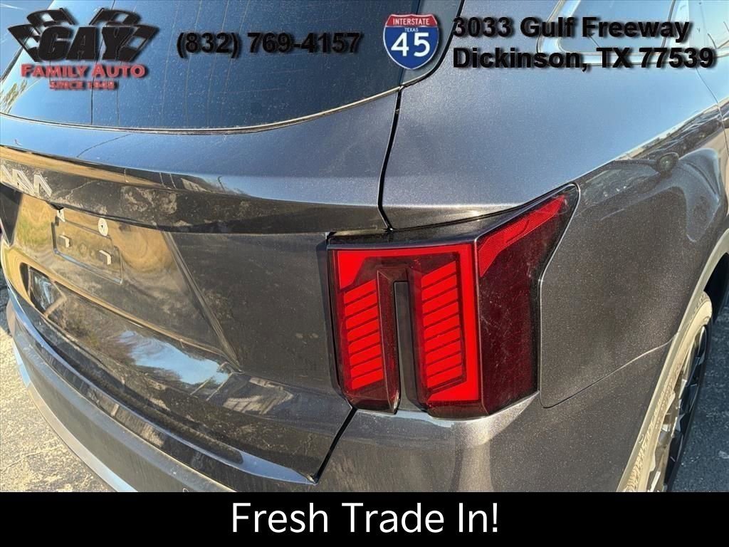Certified 2025 Kia Sorento SX image 10