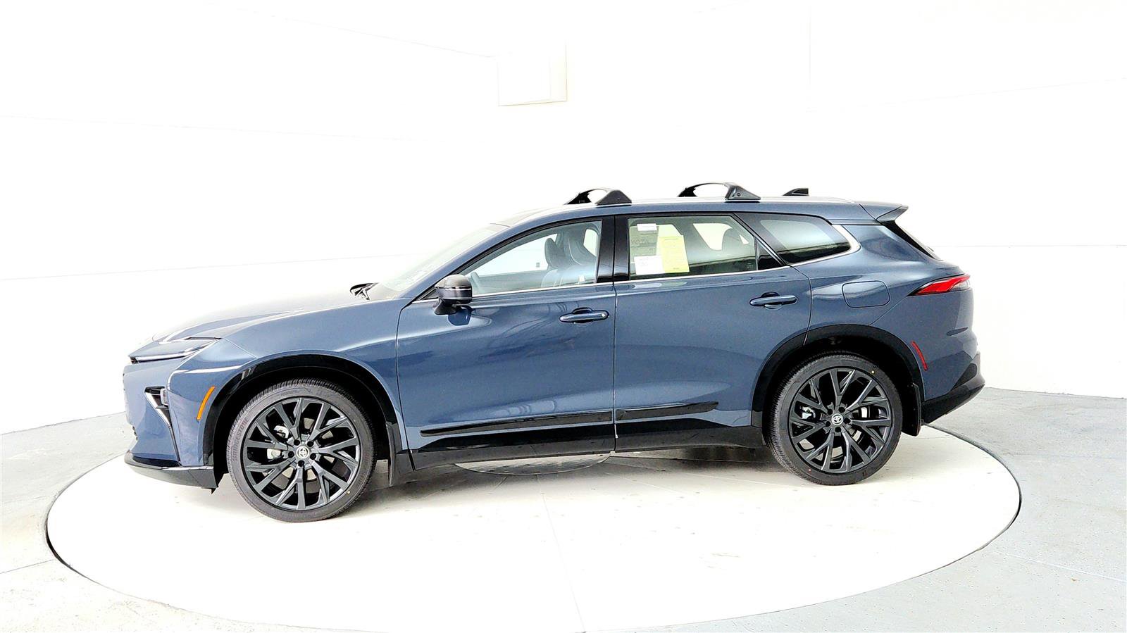 New 2026 Toyota Crown Signia image 3