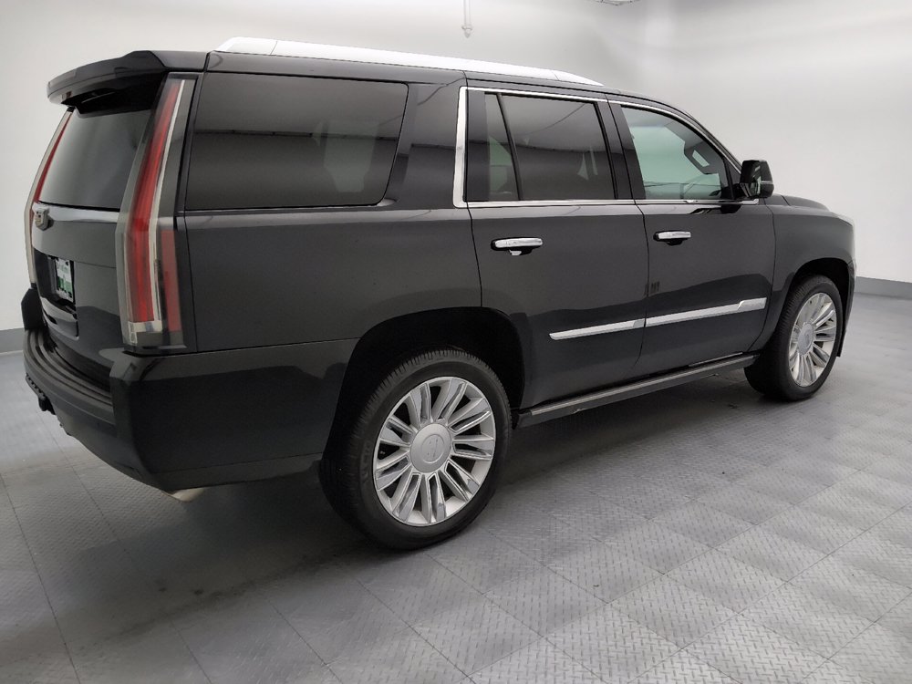 Used 2018 Cadillac Escalade Platinum AWD/4WD image 10
