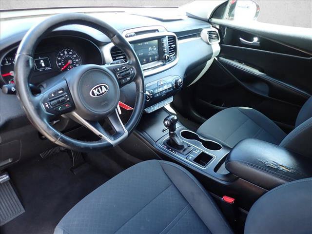 Used 2017 Kia Sorento FWD w/ LX Convenience Package image 10