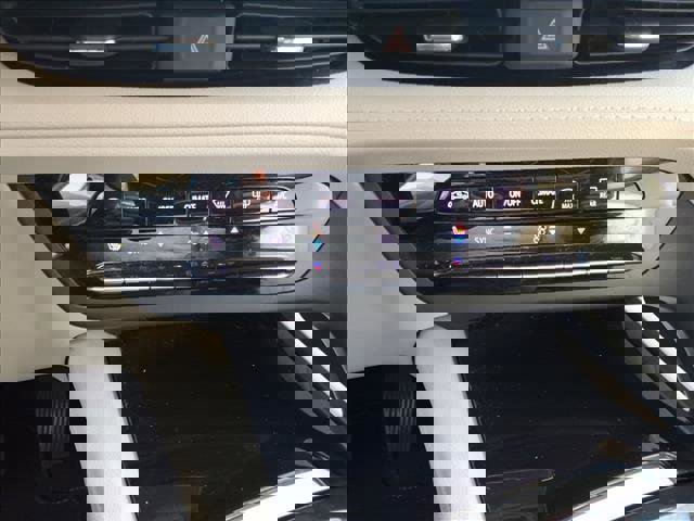 Used 2021 Buick Envision Essence w/ Technology Package I image 22