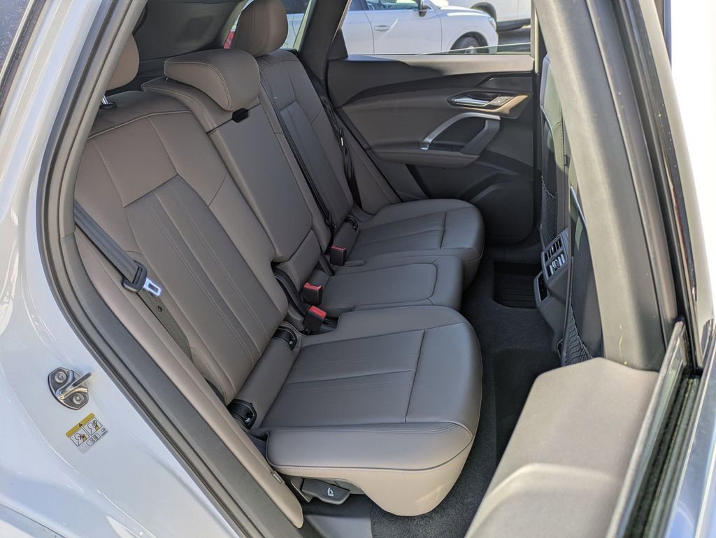 Certified 2025 Audi Q5 Premium w/ Convenience Package image 22