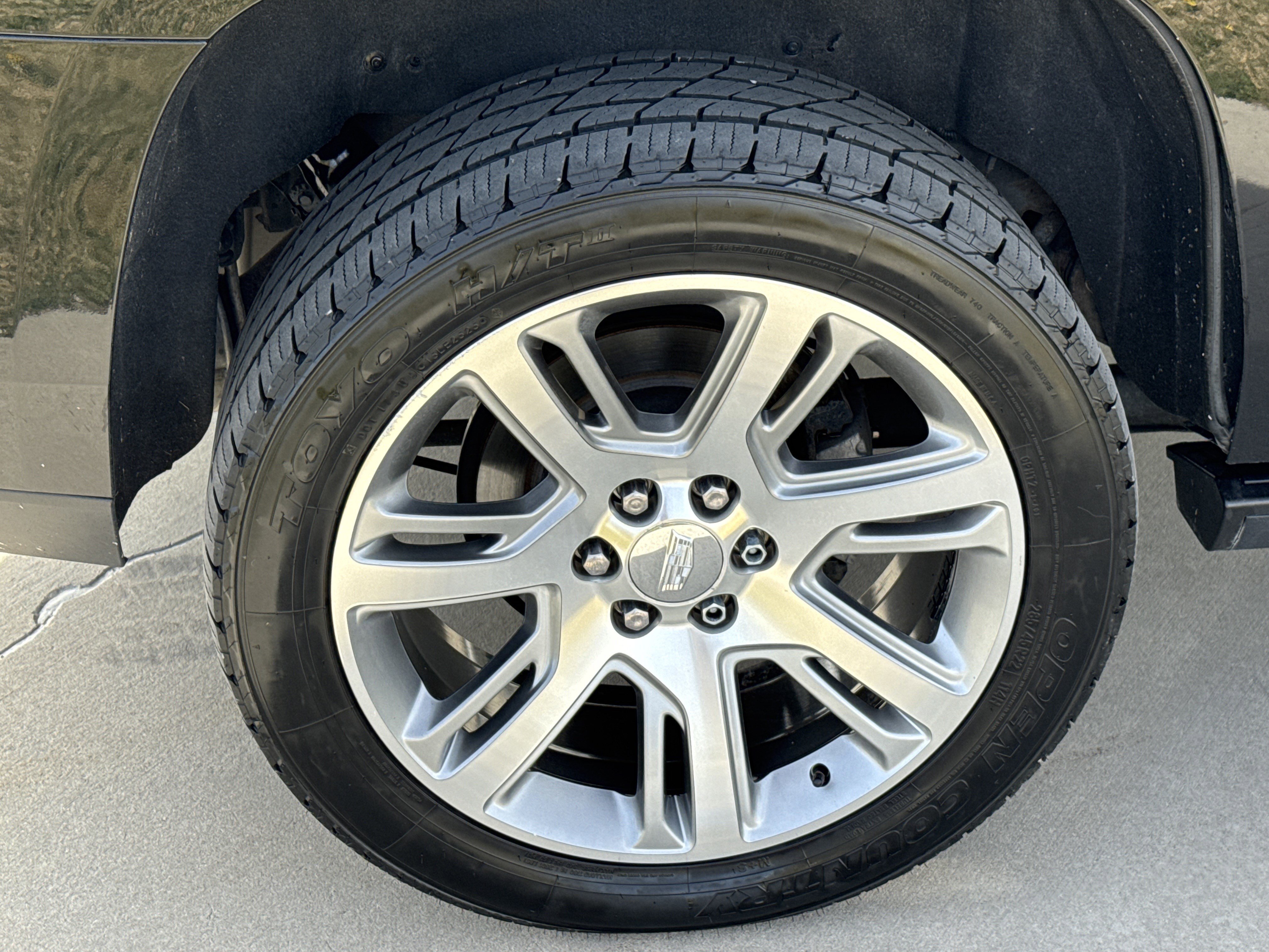 Used 2015 Cadillac Escalade Premium image 12