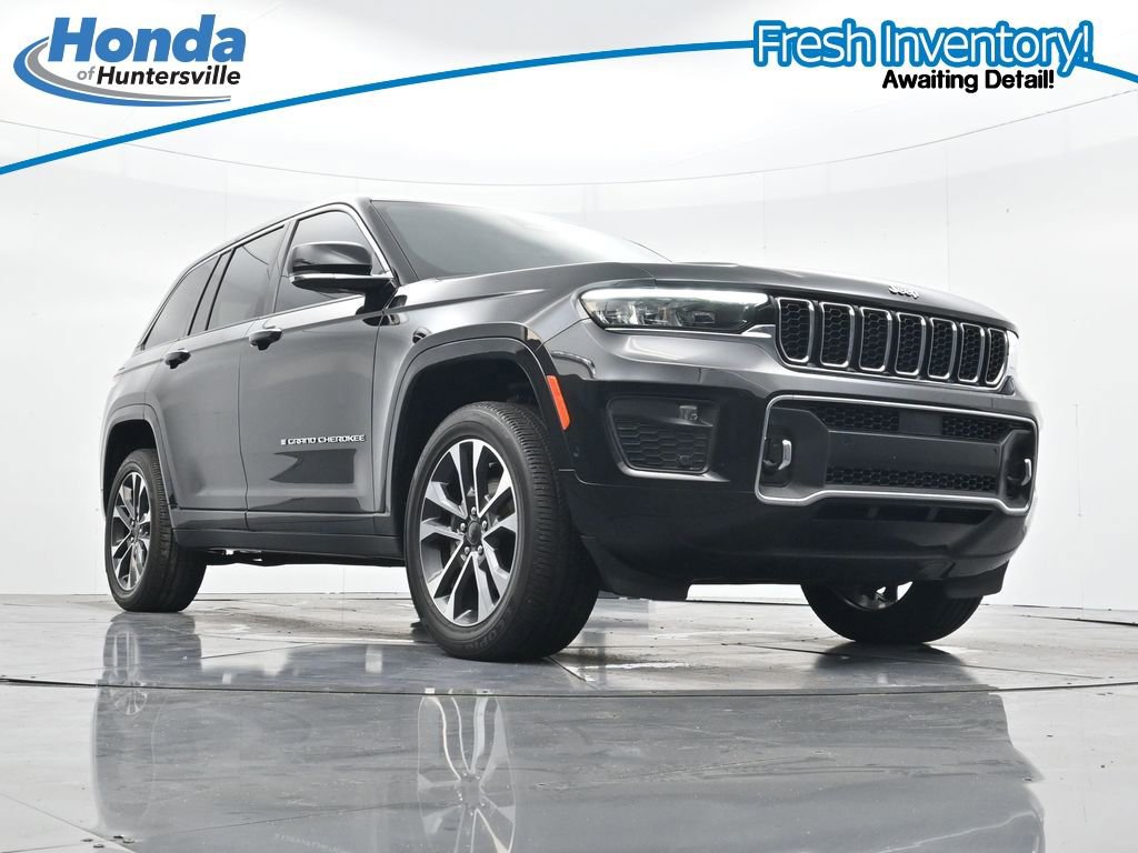 Used 2023 Jeep Grand Cherokee Overland AWD/4WD image 36
