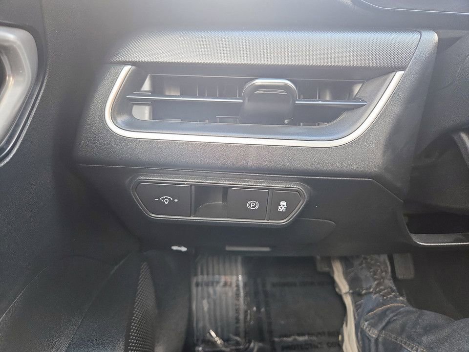 Used 2025 Kia K4 LXS image 19
