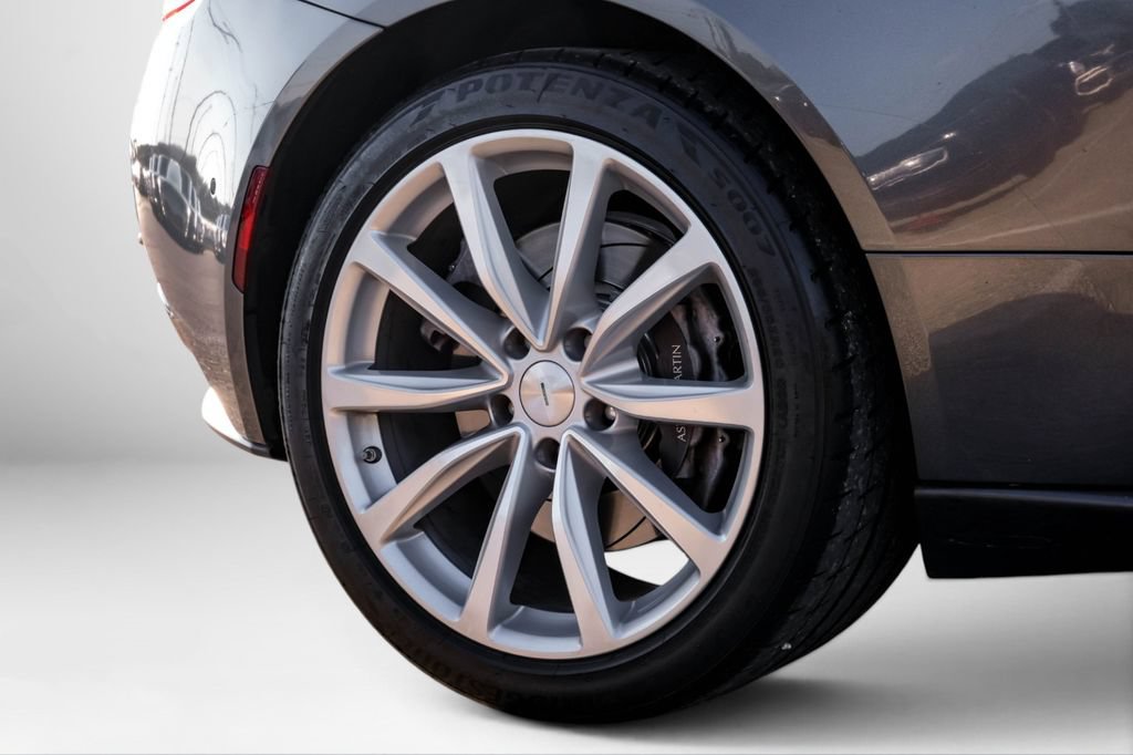 Used 2019 Aston Martin DB11 Volante RWD image 49