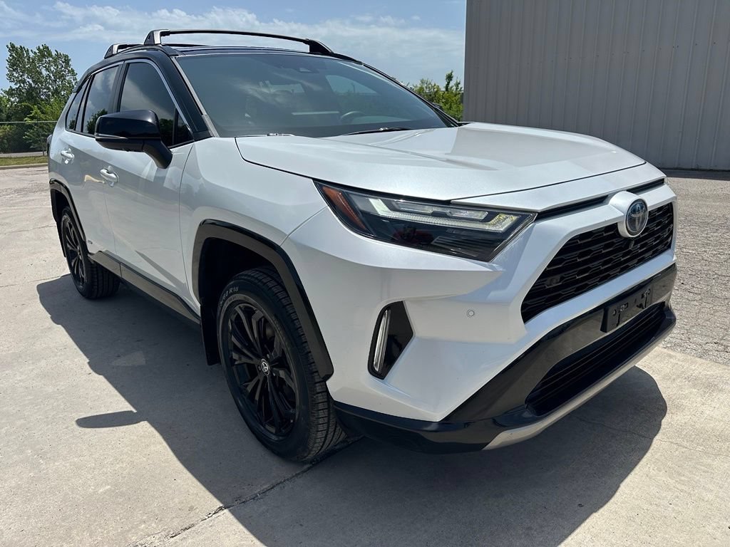 Used 2023 Toyota RAV4 XSE AWD/4WD image 3