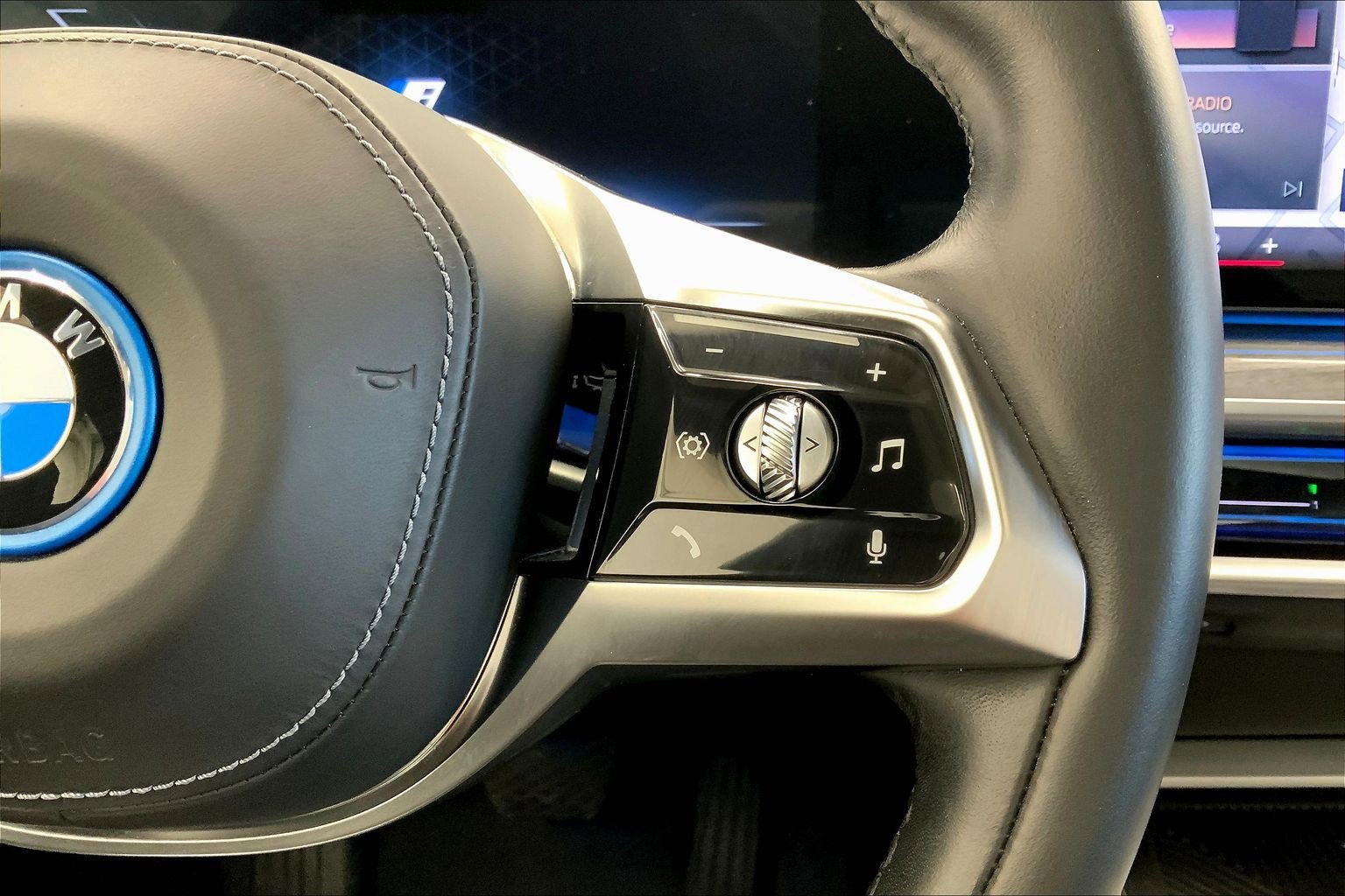 Used 2024 BMW i7 eDrive50 image 14
