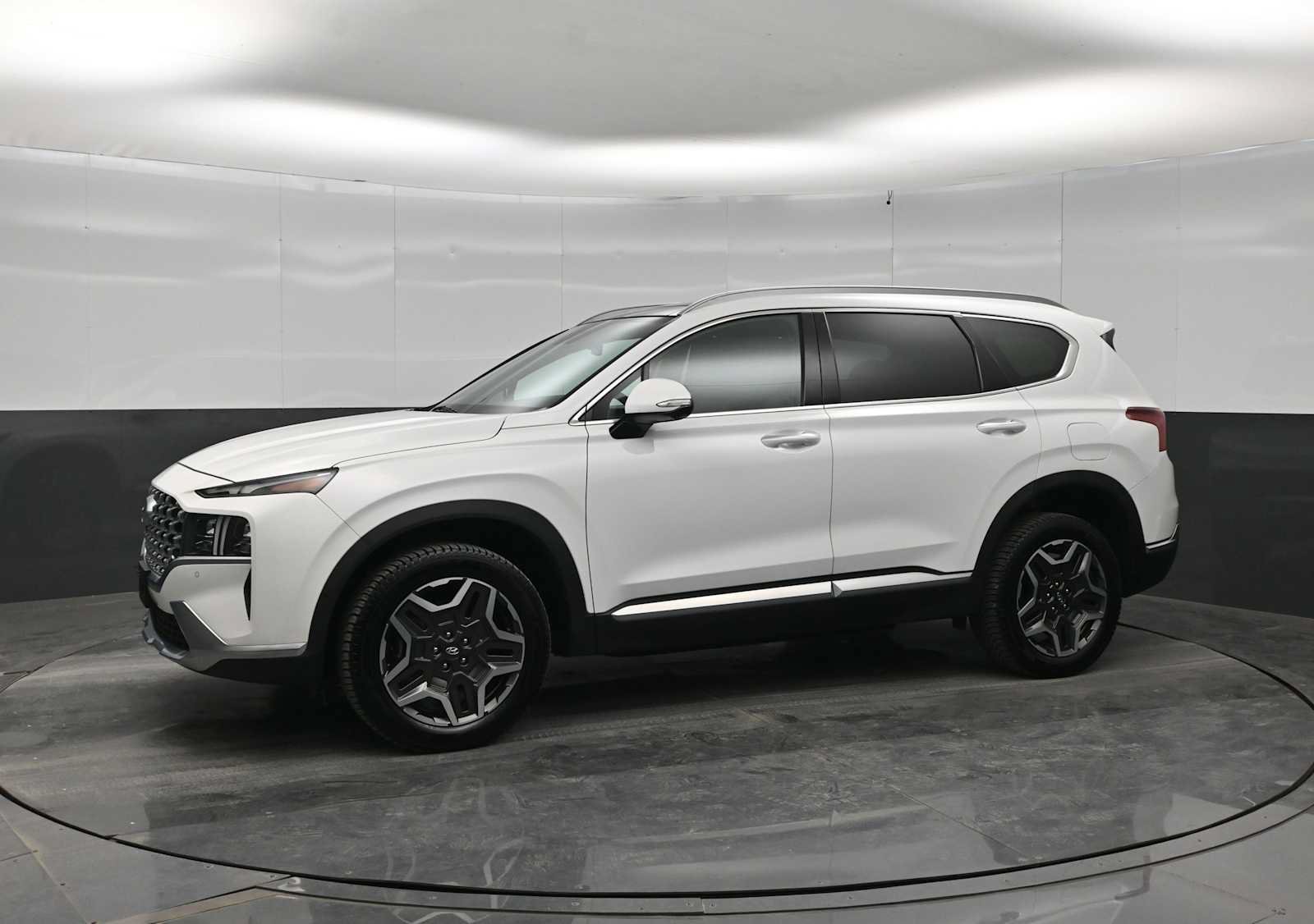 Used 2023 Hyundai Santa Fe Limited AWD/4WD image 4