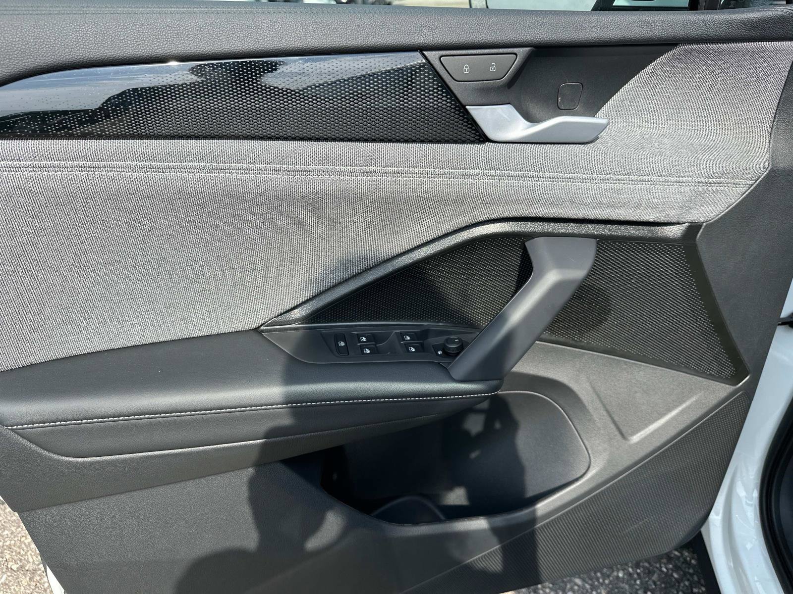 New 2025 Volkswagen Tiguan S image 15