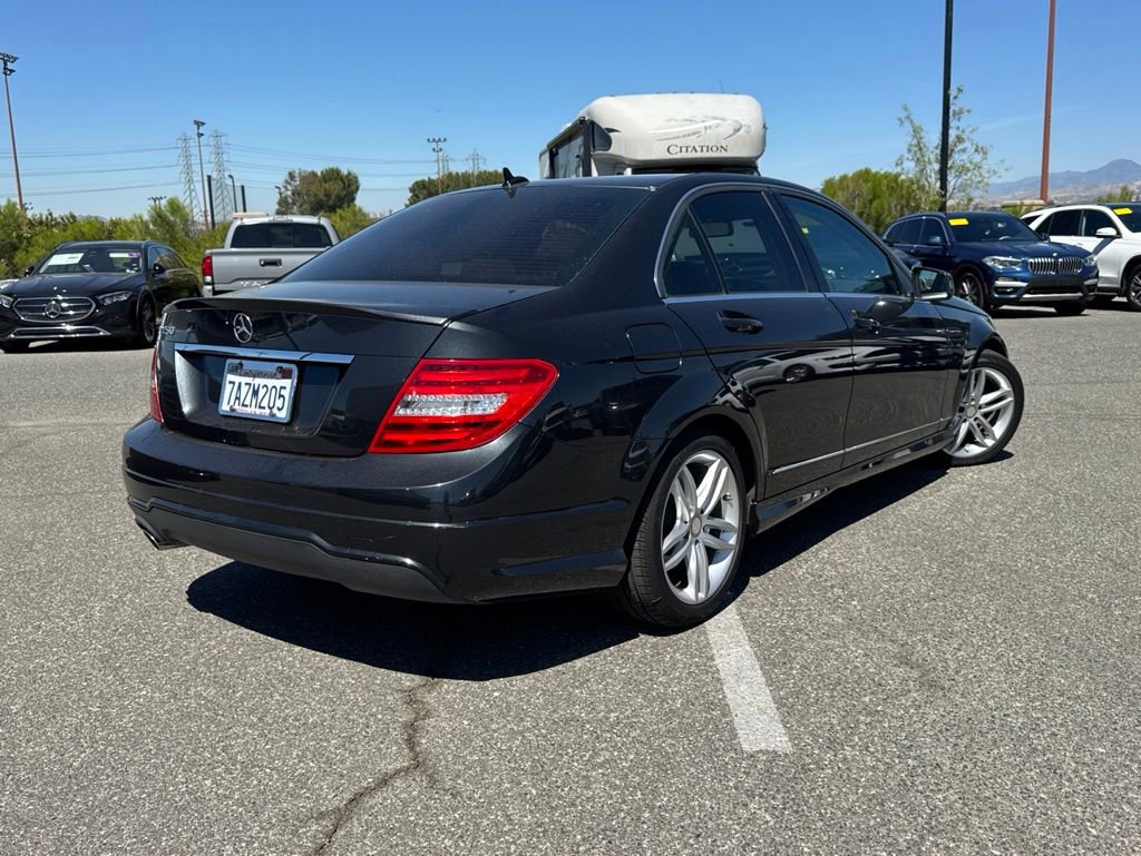 Used 2013 Mercedes-Benz C 250 Sedan image 4