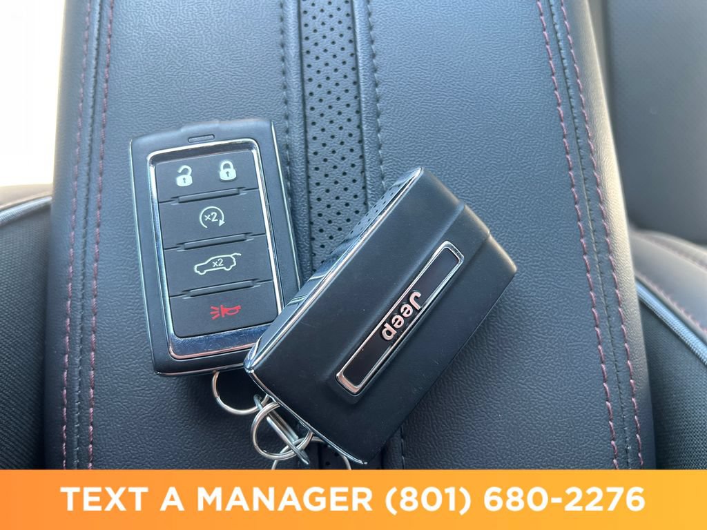 Used 2025 Jeep Wagoneer S Limited AWD/4WD image 28