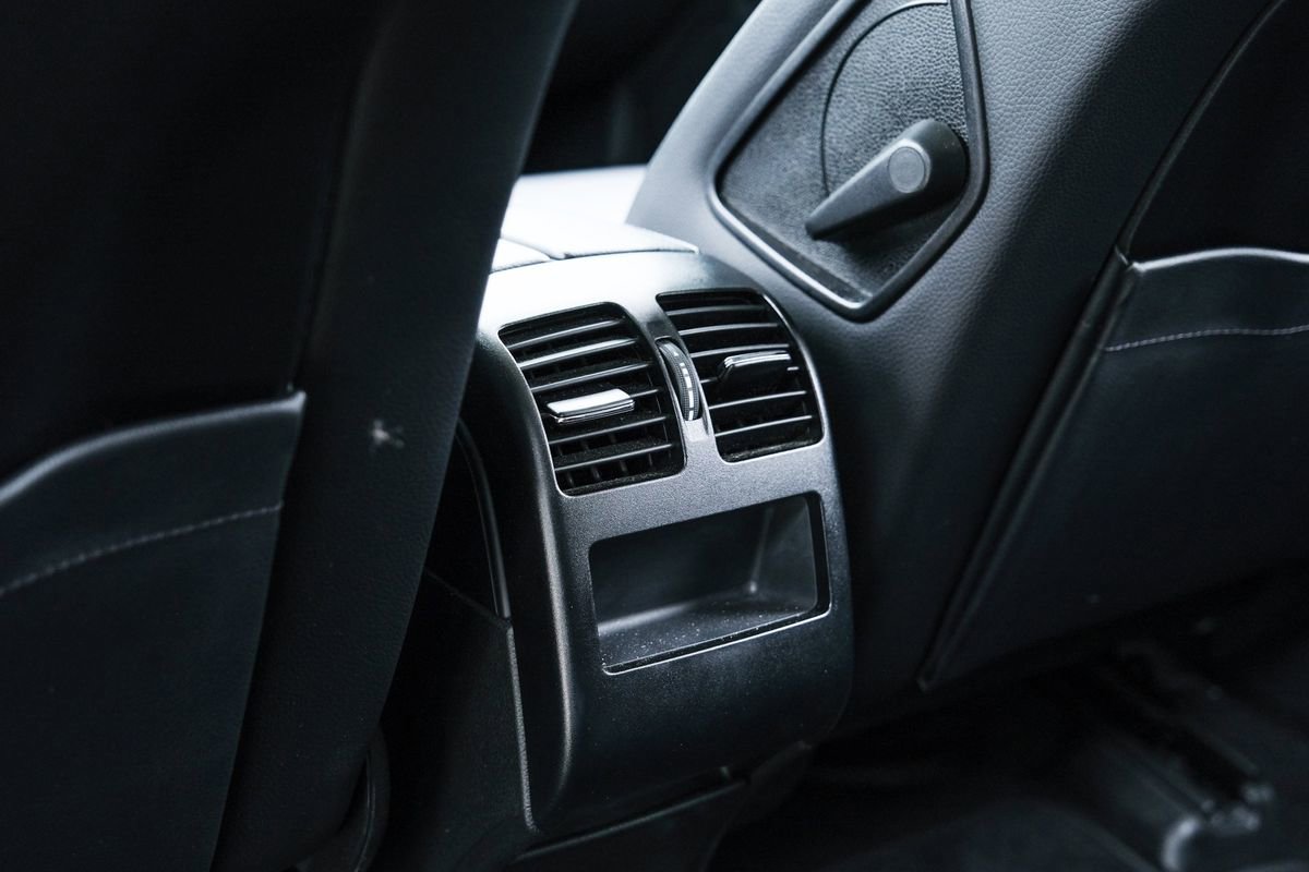 Used 2014 Mercedes-Benz GLK 250 BlueTEC 4MATIC image 53