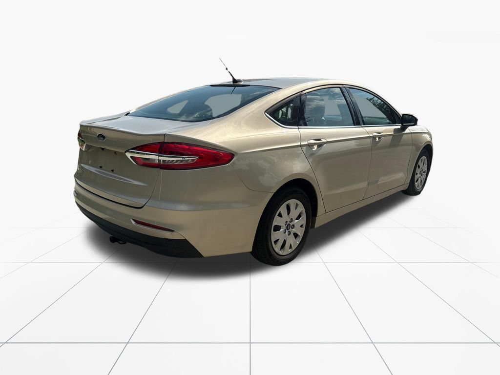 Used 2019 Ford Fusion S FWD image 8