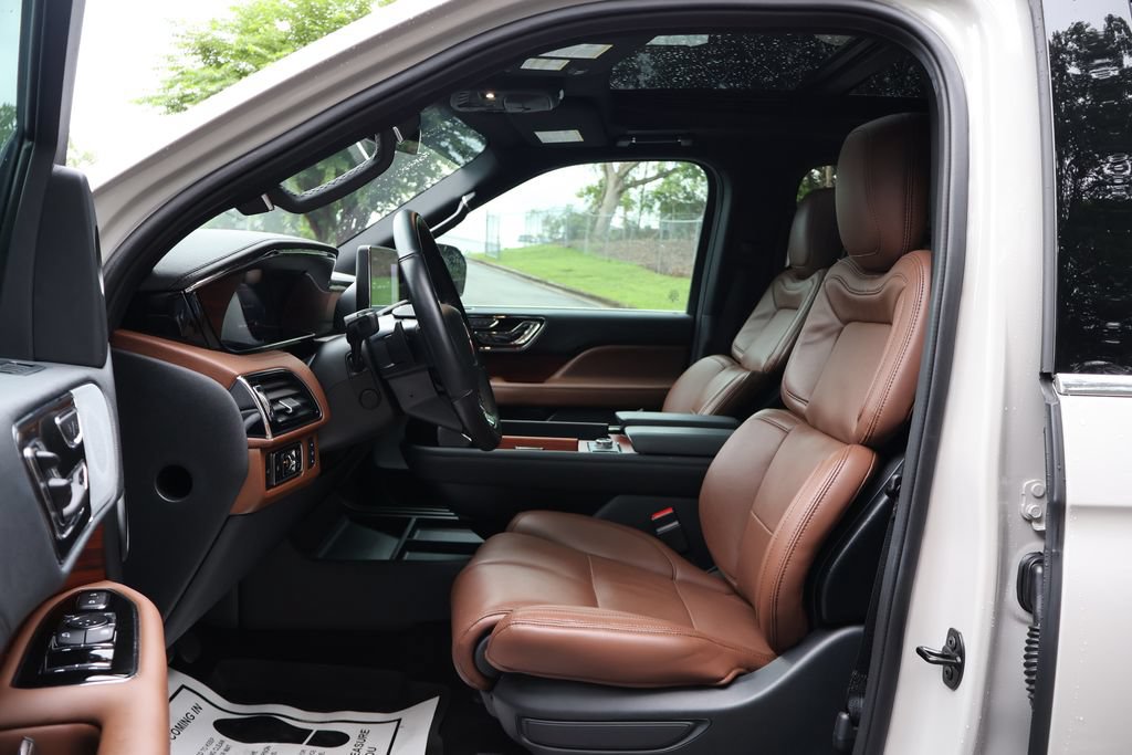Used 2024 Lincoln Navigator Reserve AWD/4WD image 20