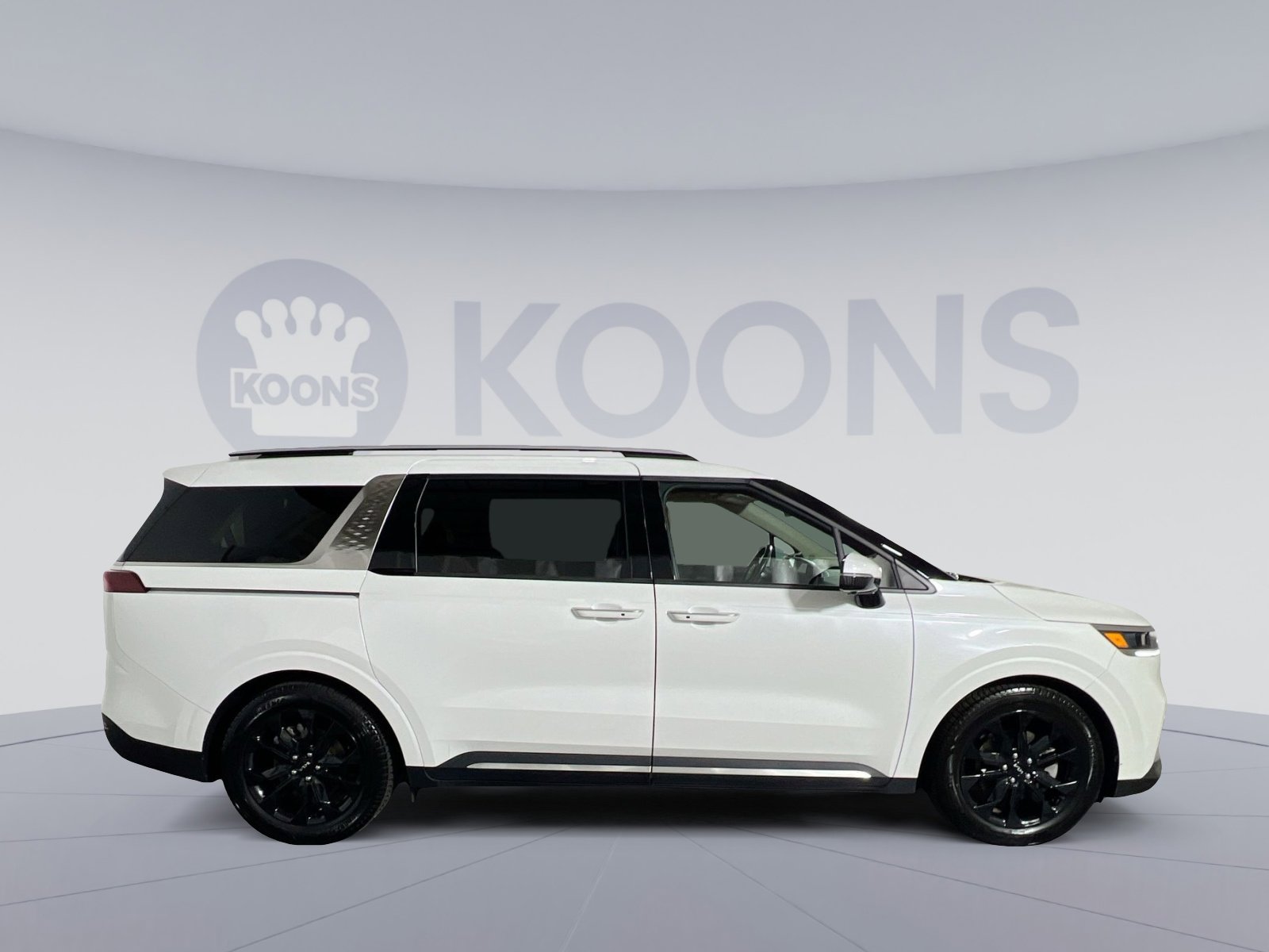 Used 2023 Kia Carnival SX image 8