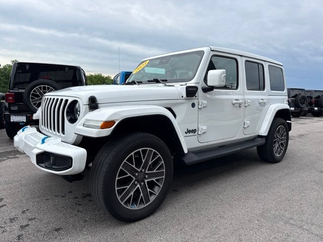 Used 2023 Jeep Wrangler Unlimited Sahara AWD/4WD image 7