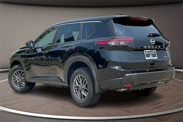 New 2026 Nissan Rogue S image 3