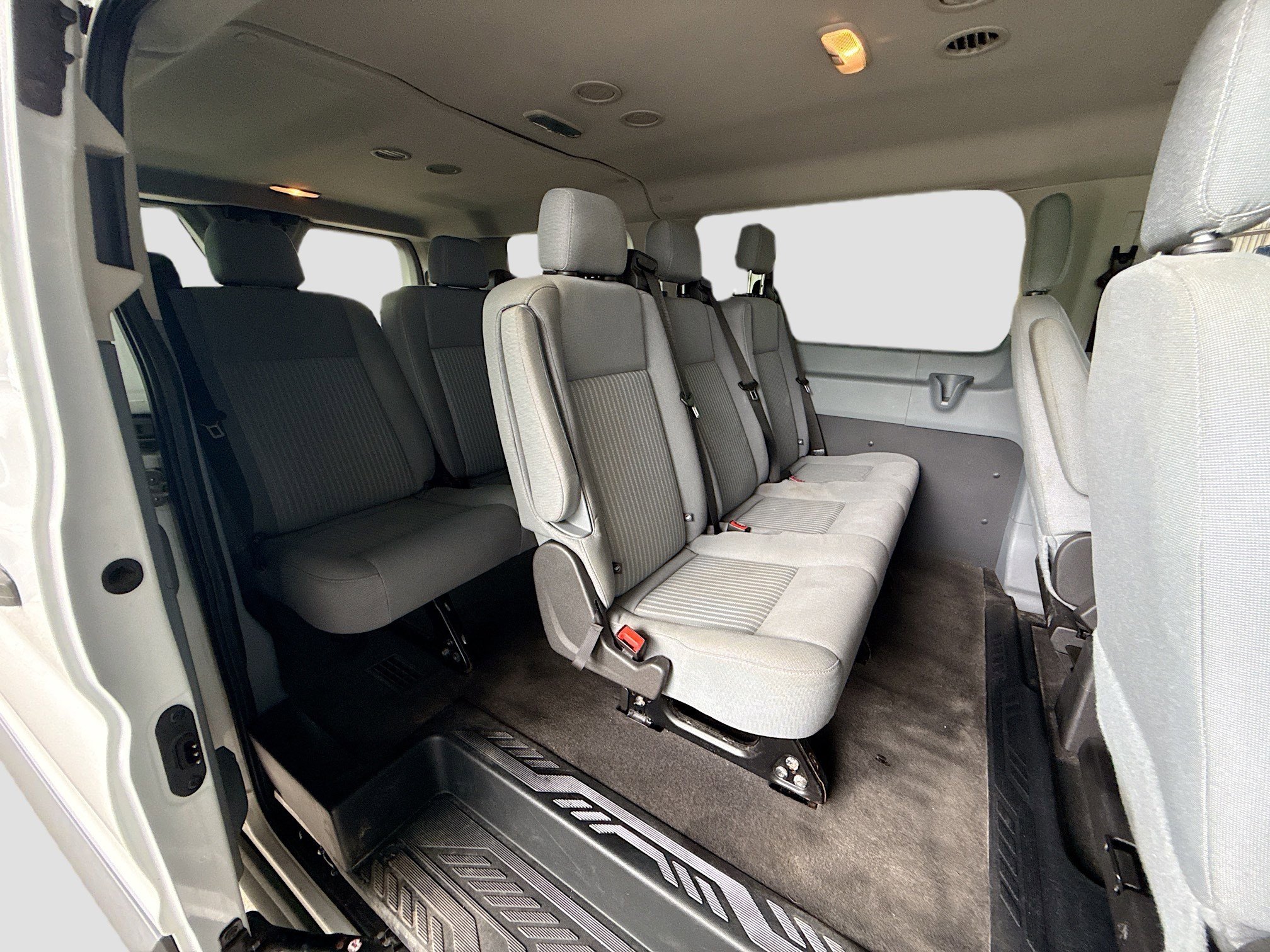 Used 2015 Ford Transit 150 XLT image 23