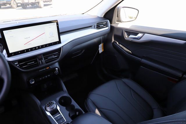 Used 2025 Ford Escape SE w/ PHEV Premium Package FWD image 29