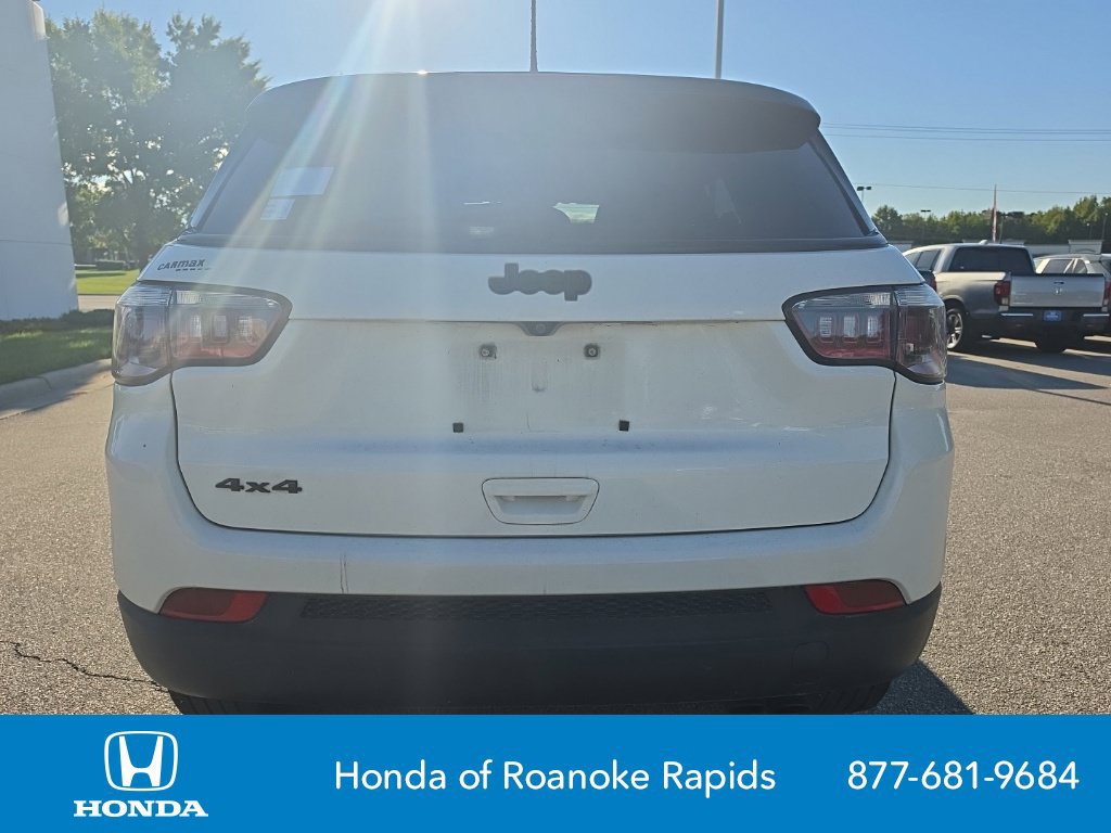 Used 2019 Jeep Compass Latitude AWD/4WD image 4