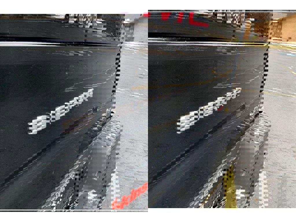 Used 2024 GMC Sierra 2500 AT4 w/ Technology Package image 9