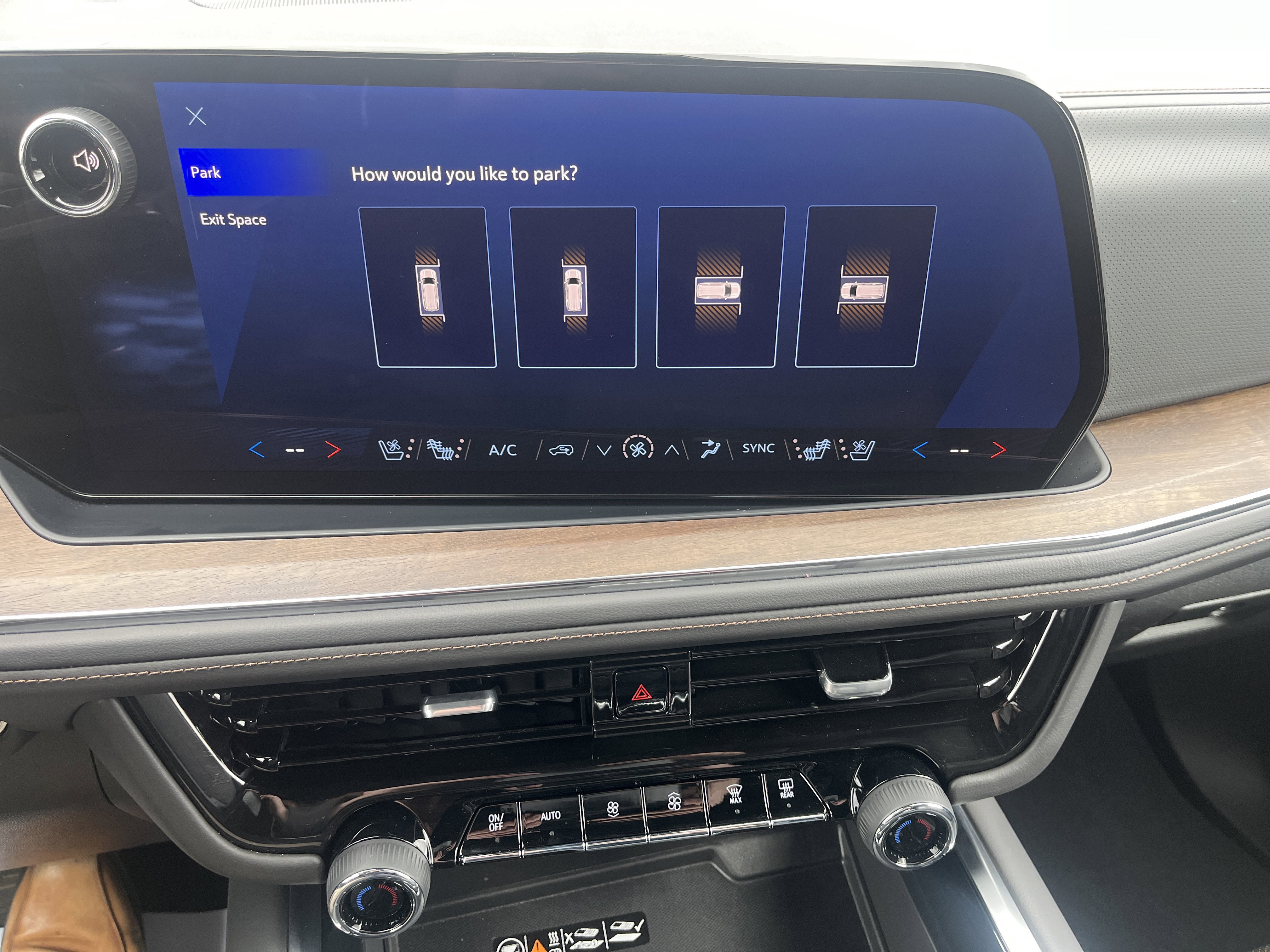 Used 2025 Chevrolet Tahoe High Country image 36