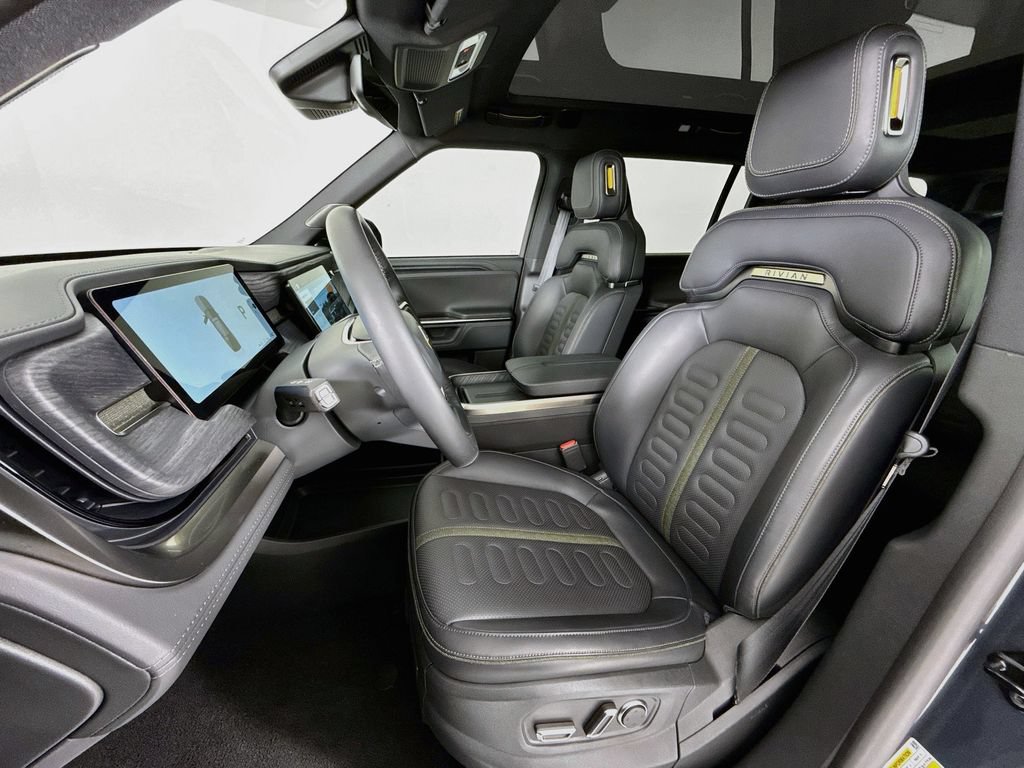 Used 2025 Rivian R1S Adventure AWD/4WD image 5