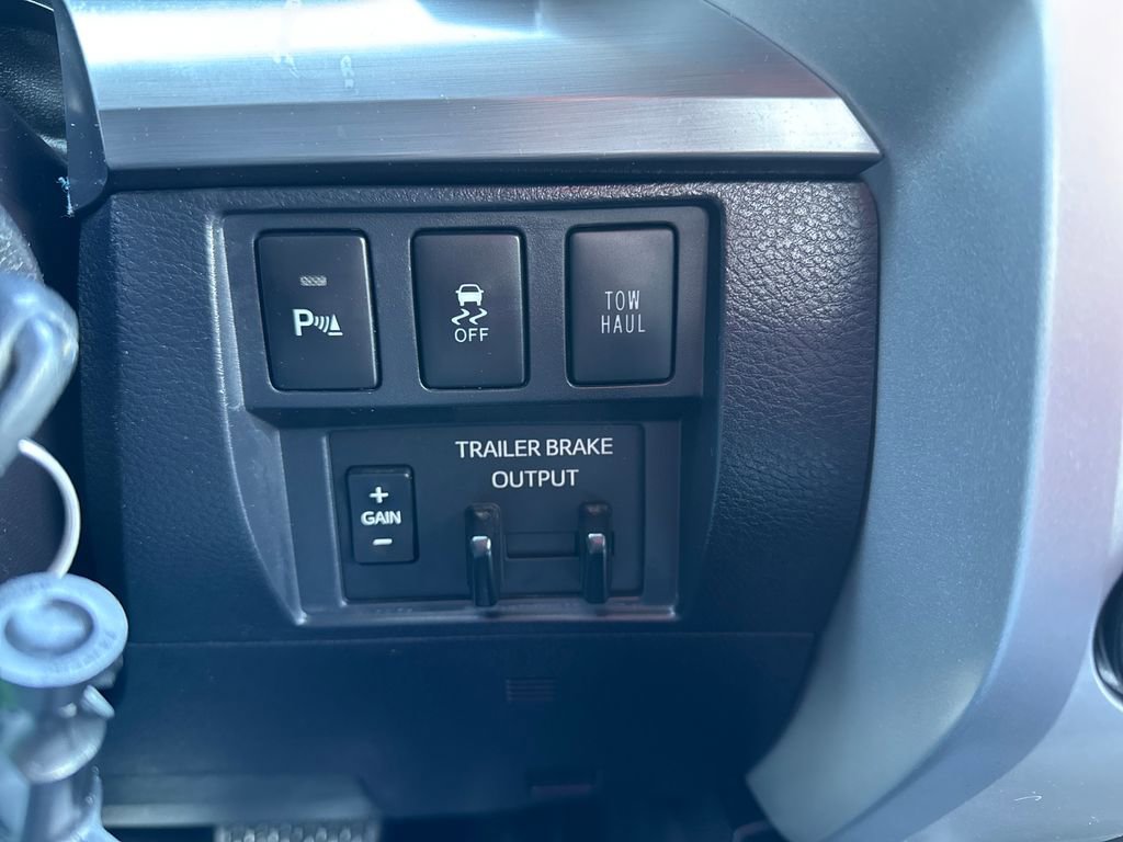 Used 2019 Toyota Tundra Platinum image 35