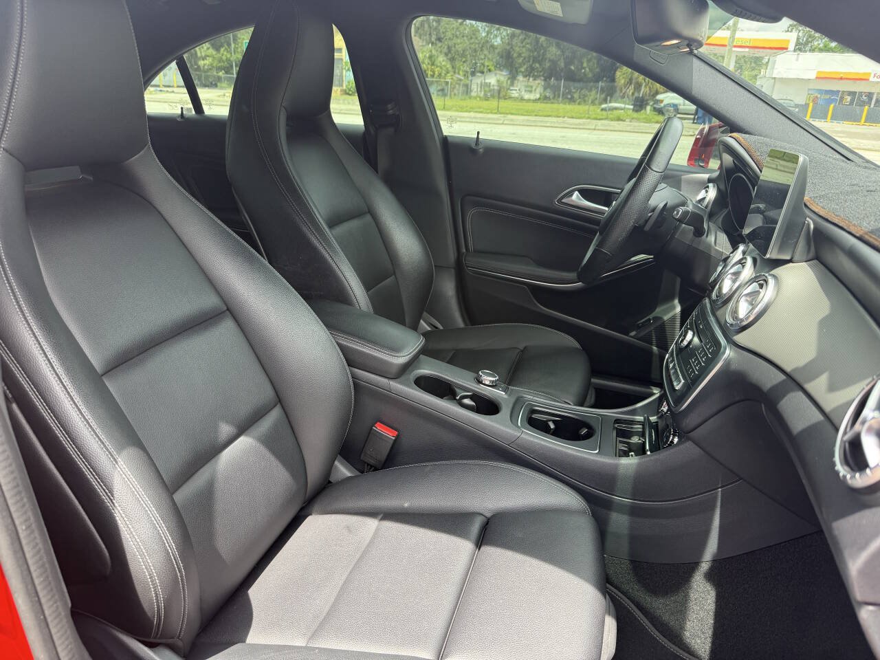 Used 2017 Mercedes-Benz CLA 250 image 24