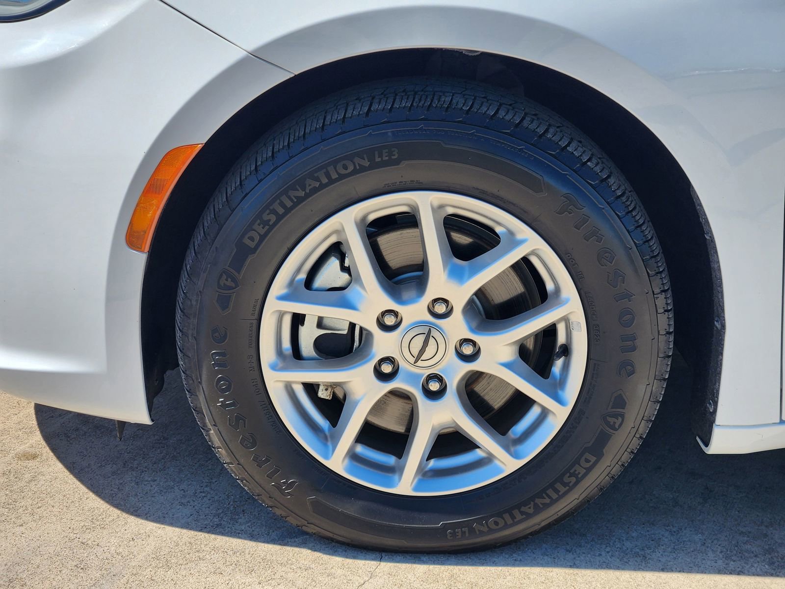 Used 2022 Chrysler Pacifica Touring-L image 11