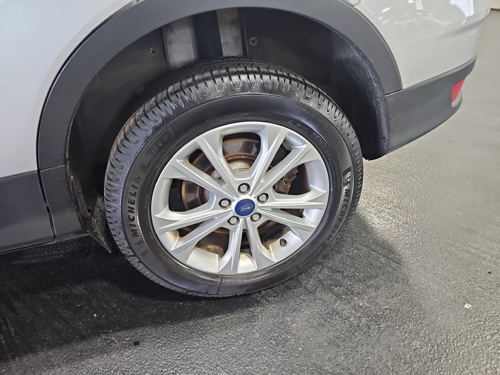 Used 2019 Ford Escape SE AWD/4WD image 32