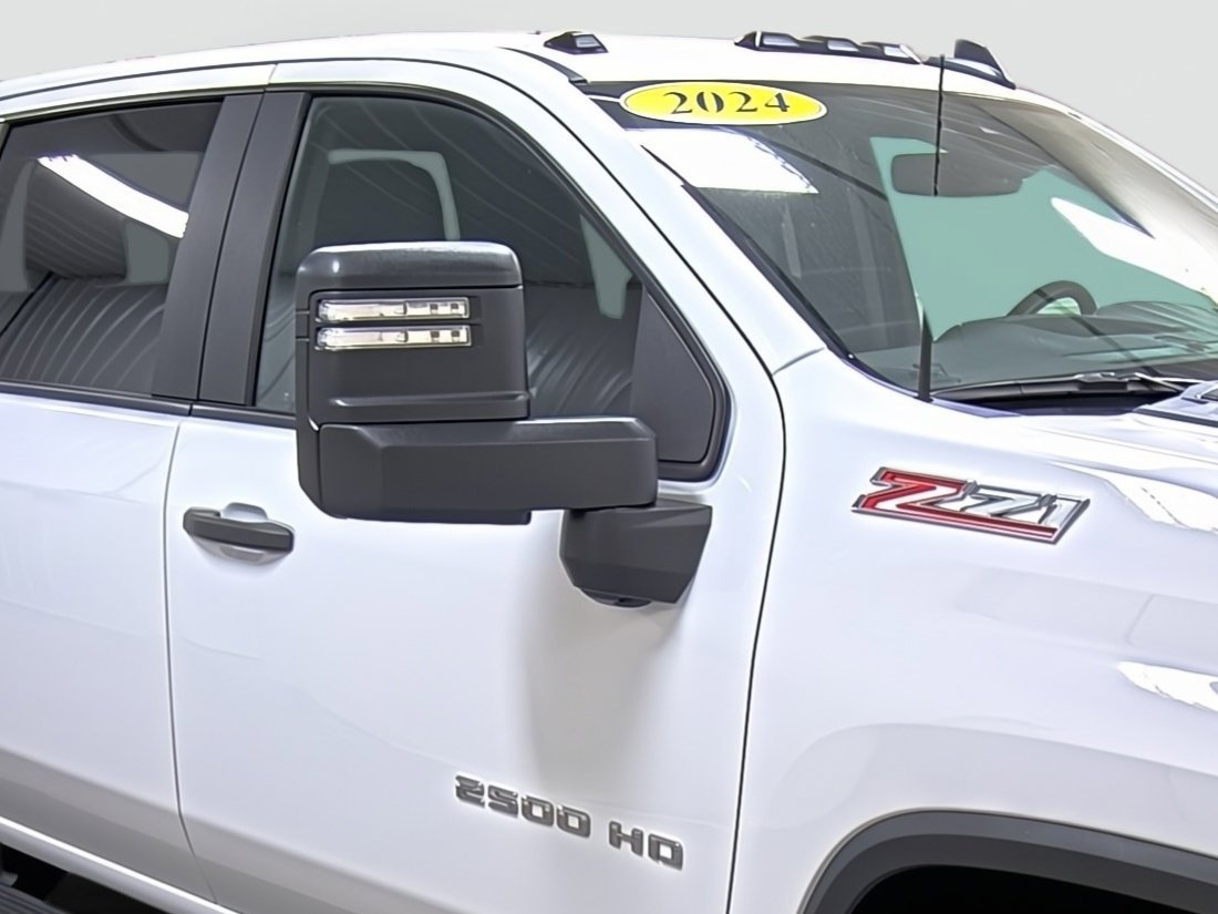 Used 2024 Chevrolet Silverado 2500 Custom w/ Custom Convenience Package image 15