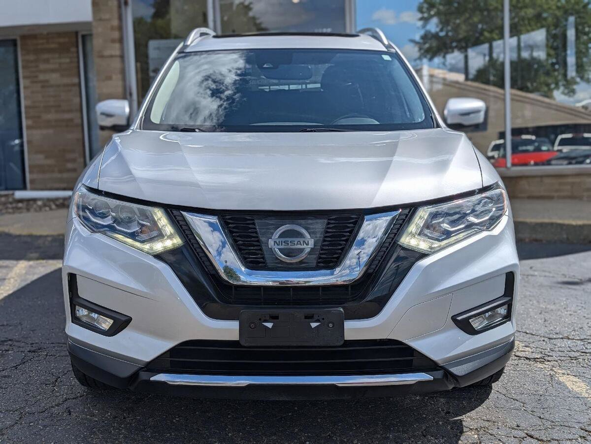 Used 2017 Nissan Rogue SL w/ SL Premium Package AWD/4WD image 3