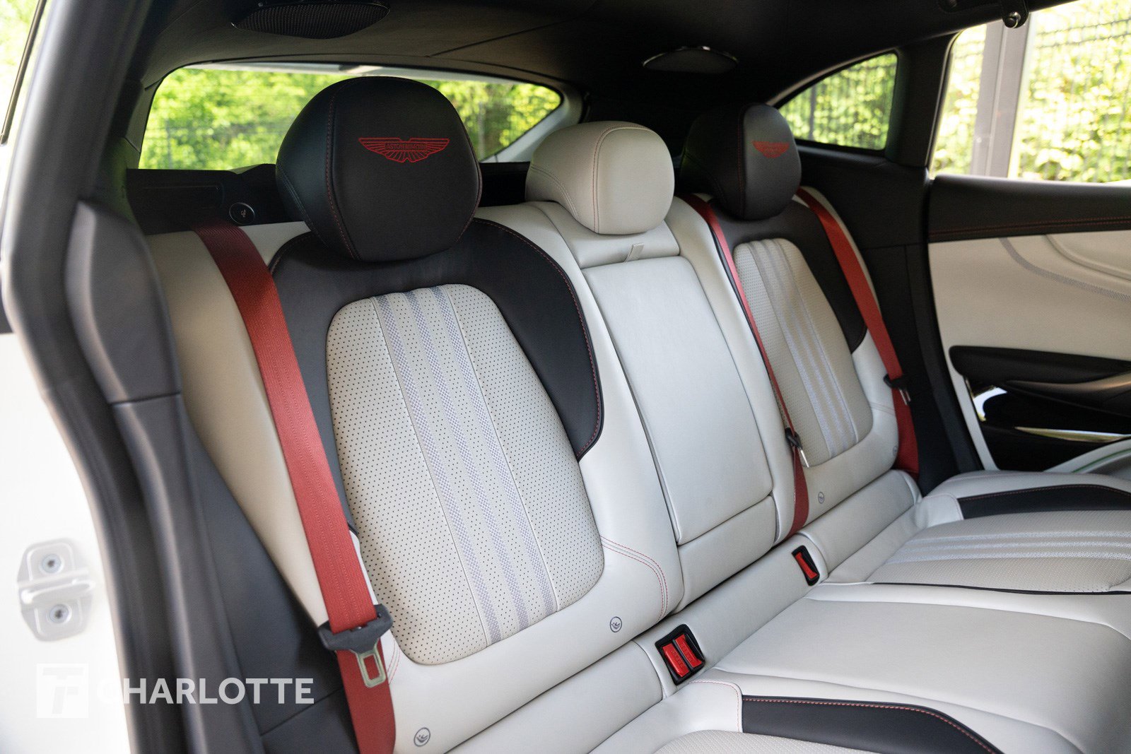 Used 2025 Aston Martin DBX 707 AWD/4WD image 39